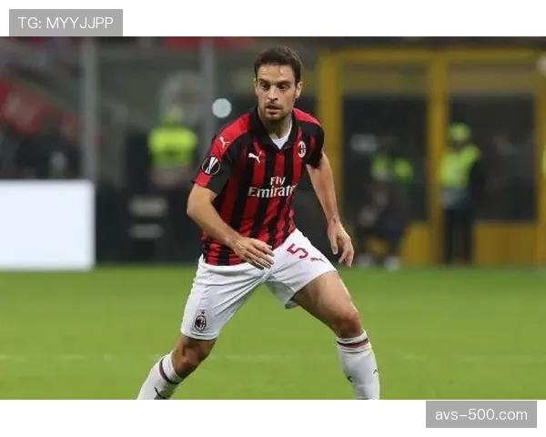 佛罗伦萨核心博纳文图拉恢复合练,球队前场压迫强度有望提升 佛罗伦萨核心博纳文图拉恢复合练,球队前场压迫强度有望提升